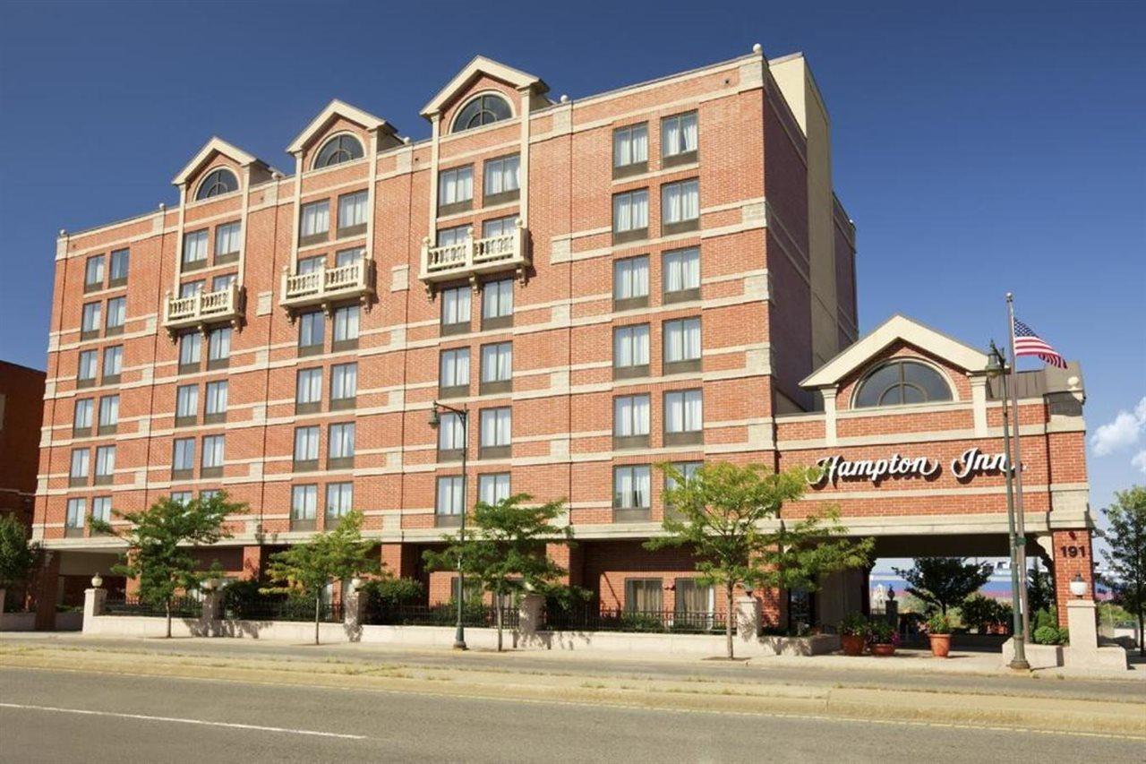 Hampton Inn Cambridge Exteriör bild