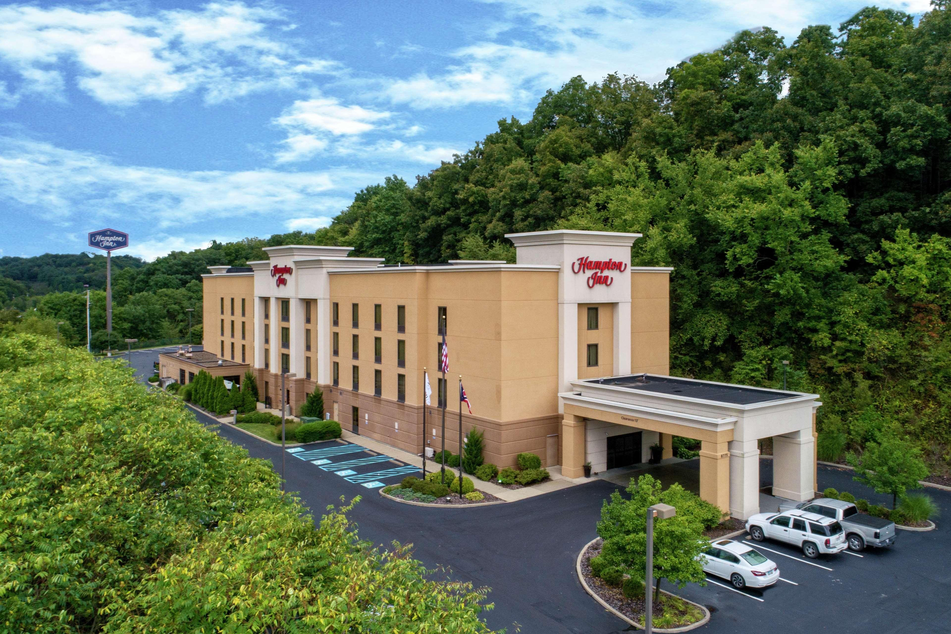 Hampton Inn Cambridge Exteriör bild