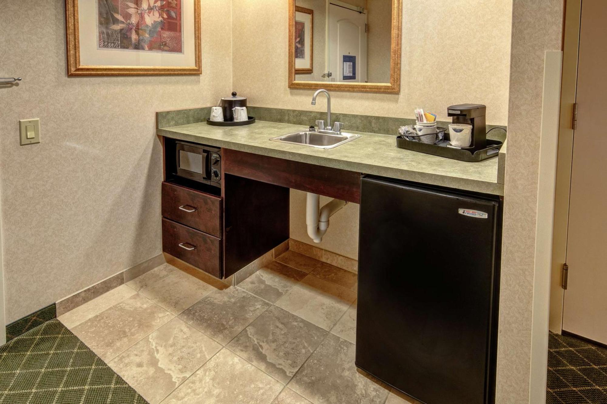 Hampton Inn Cambridge Exteriör bild