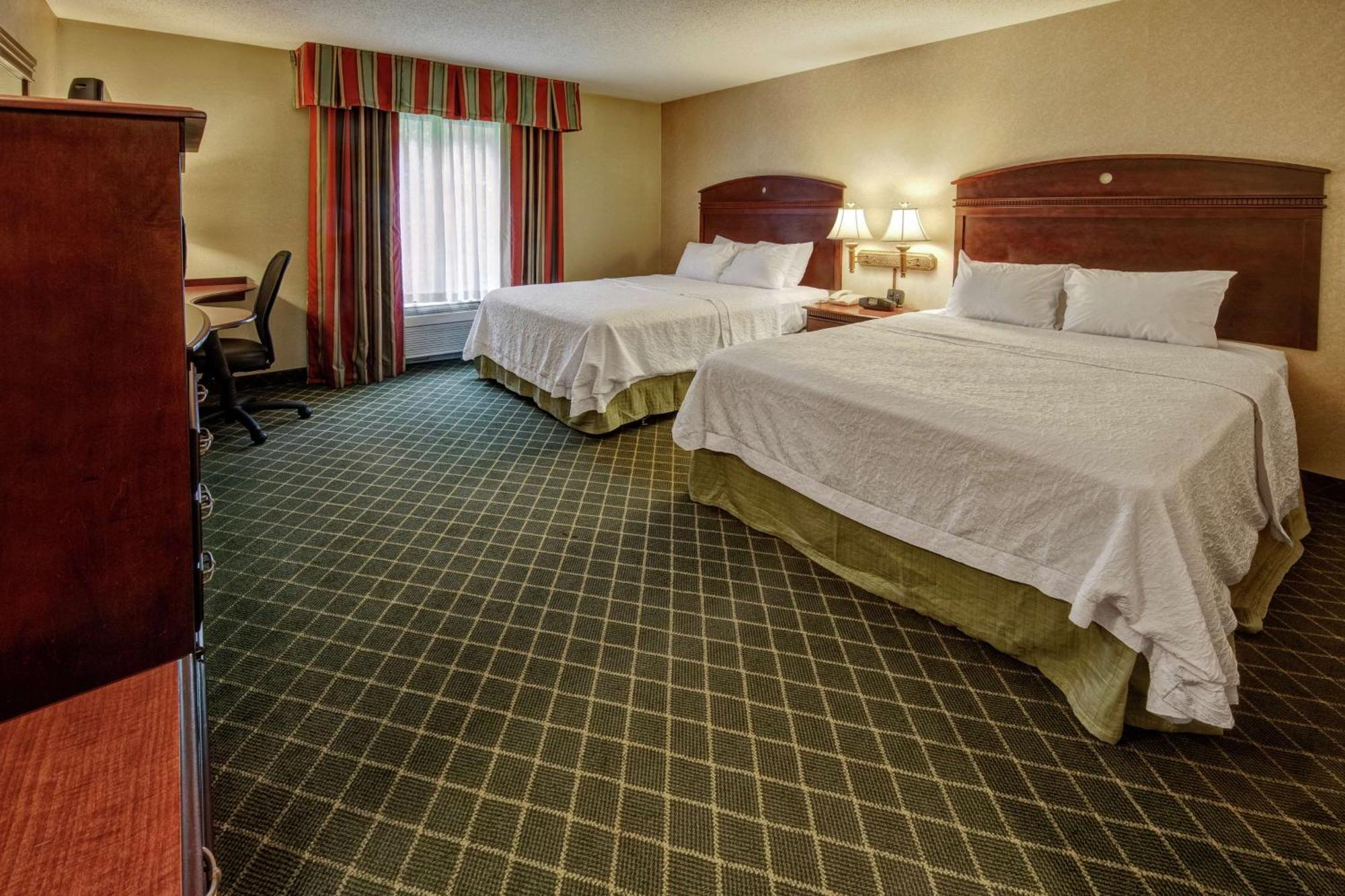 Hampton Inn Cambridge Exteriör bild