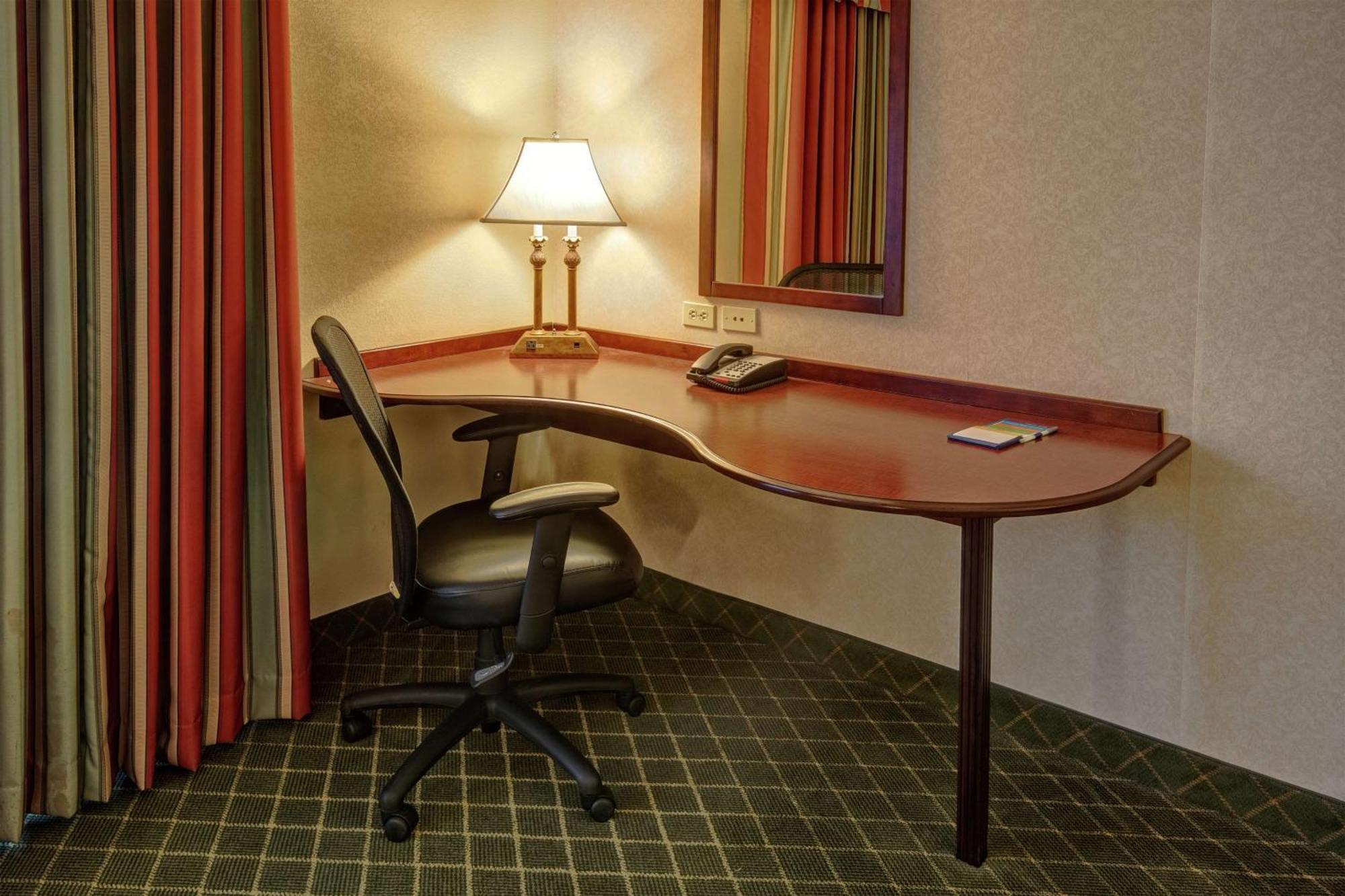 Hampton Inn Cambridge Exteriör bild