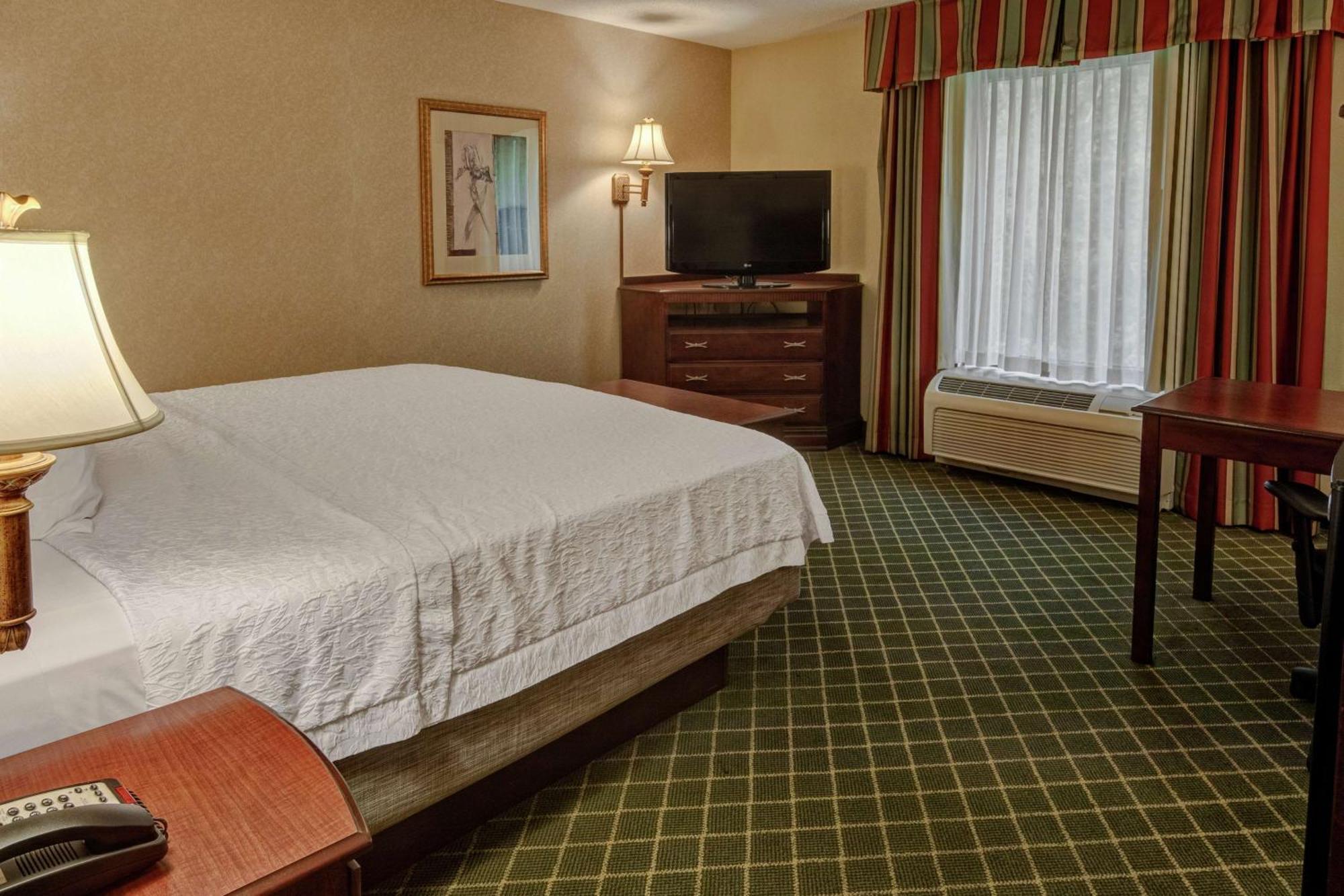 Hampton Inn Cambridge Exteriör bild