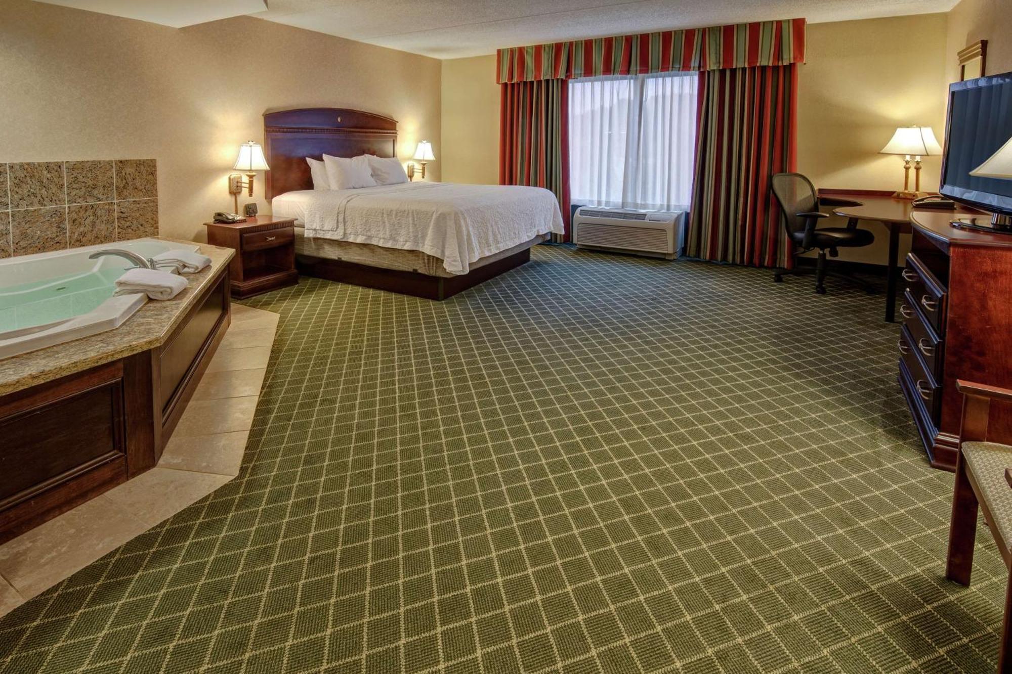 Hampton Inn Cambridge Exteriör bild